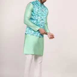 Sadree Men Regular Dupion Silk Kurta with Churidar image 3