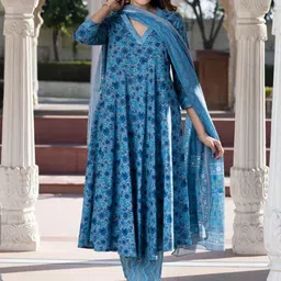 Jaitpuriya Floral Printed Regular Pure Cotton Kurta with Trousers & Dupatta-15