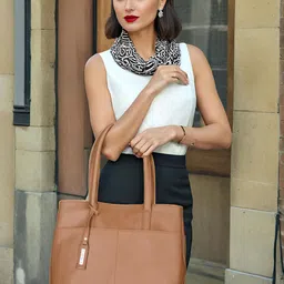Toteteca PU Structured Shoulder Bag image 1