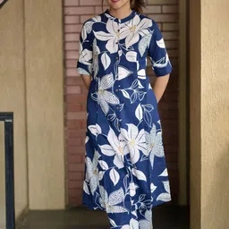 GoSriKi Women Floral Printed Regular Kurta with Palazzos-18