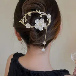 Blubby Pearls Rhinestone Hair Clutcher Claw Clip-41
