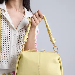 20Dresses PU Bucket Shoulder Bag with Tasselled-11