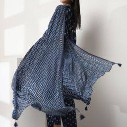 Rangriti Chevron Printed Cotton Dupatta image 3
