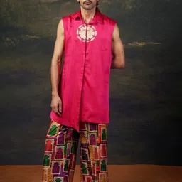 THETAA Men Geometric Printed Silk Kurta with Palazzo-picture-31