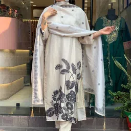 AG TEXTILE Women Floral Printed Kurta with Palazzo & Dupatta-picture-13
