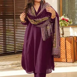 URMIR FASHION Women Regular Kurta with Trousers & Dupatta-40