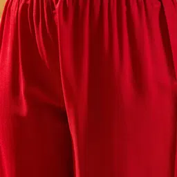 Sangria Printed Kurta & Trousers With Dupatta image 2