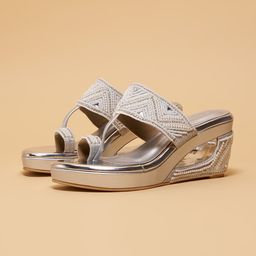 ERIDANI Women Ethnic Embellished Wedge Heel Sandals-46