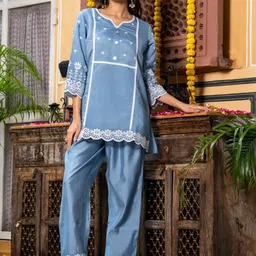 HOUSE OF JAMOTI Embroidered Round-Neck Top With Trousers Co-Ords-picture-3