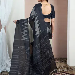 KALINI Geometric Printed Saree image 2