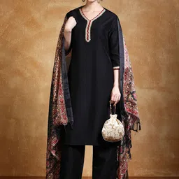 Varanga Women Solid Kurta with Trousers & Dupatta-image-60