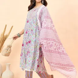 Anouk Women Floral Printed Regular Pure Cotton Kurta with Trousers & With Dupatta image 4