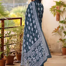 Aaghnya Ethnic Motifs Printed Square Neck A-Line Kurta with Trousers & Dupatta image 4