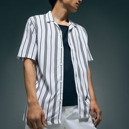 Flying Machine Men Vertical Striped Cuban Collar Casual Shirt-image-21