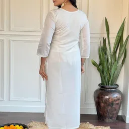 Anouk Women Ethnic Motifs Embroidered Regular Thread Work Kurti with Trousers & With Dupatta image 4