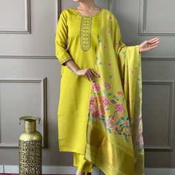 TWINS LADY Ethnic Motifs Yoke Design Sequinned Chanderi Silk Kurta With Trousers & Dupatta-image-35