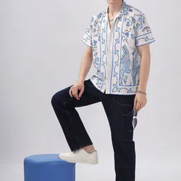 Vestirio Men Relaxed Floral Opaque Printed Casual Shirt-picture-48