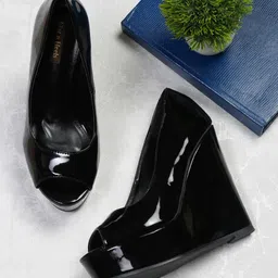 Flat n Heels Wedge Pumps-16