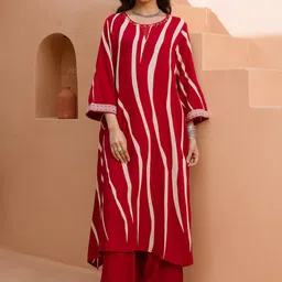 Nehamta Women Floral Printed Regular Beads and Stones Kurta with Palazzos-image-56