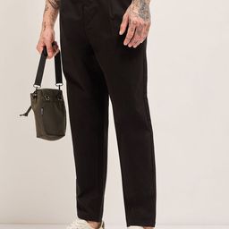 THE BEAR HOUSE Men Carrot Pleated Mid Rise Straight Fit Chinos Trousers-image-90