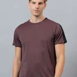 DIDA Men Dri-FIT Solid Round Neck T-shirt-image-4