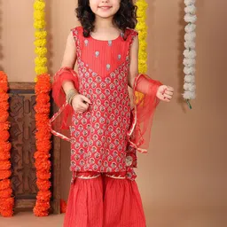 Kinder Kids Girls Floral Printed Regular Pure Cotton Kurta with Salwar & With Dupatta-image-26