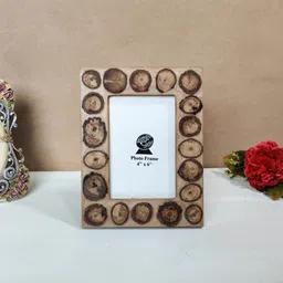 THE HOME CO. Brown & White Table Photo Frames-image-7