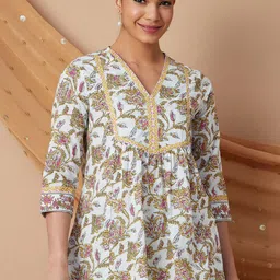 Melange by Lifestyle Women V-Neck Ethnic Motifs Printed Pure Cotton Tunic-picture-38