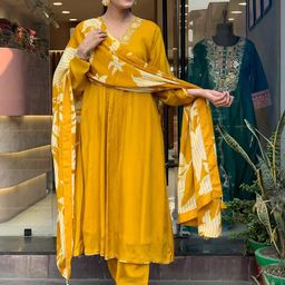 URMIR FASHION Women Yellow Kurta & Trousers With Printed Dupatta-picture-14