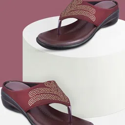 HUNYZA FOOTWEAR Women Embellished T-Strap Flats-41