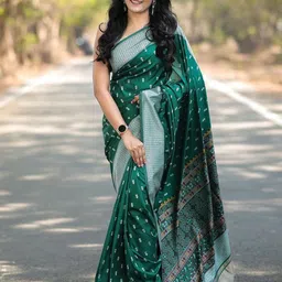 SHOP DROP Floral Woven Design Banarasi Pure Silk Saree-41