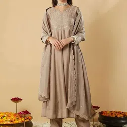 NIZA FASHION Women Floral EmbroideredKurta with Trousers & With Dupatta-picture-55