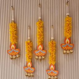 Nutts Yellow 4 Pieces Hanging Artificial Flower-44