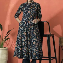Sangria Floral Printed Mandarin Collar Panelled Pure Cotton A-Line Kurta-image-79