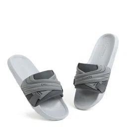 CHUPPS Men Colourblocked Sliders-23