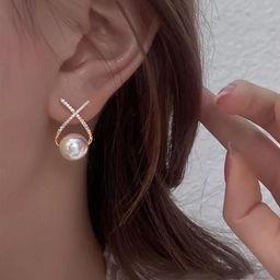 TheVineGirl Korean Diamond Cross Pearl Stud Earrings 2 Pcs/Set-image-2