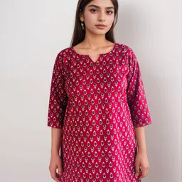 Elaasa Floral Printed Notch Neck Kurta-picture-13