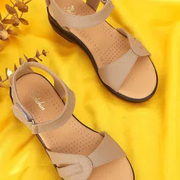 Padchin PU Flatform Sandals-17