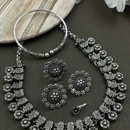 NAMAN ARTS Mohini Silver-Plated Oxidised Necklace Jewellery Set-33