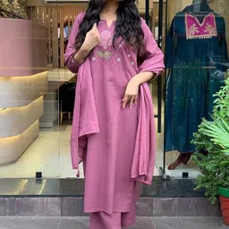 URMIR FASHION Women Floral Embroidered Regular Thread Work Kurta with Palazzos & With Dupatta-picture-5