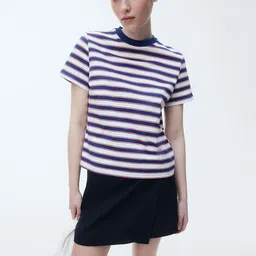 H&M Printed T-Shirt-image-32