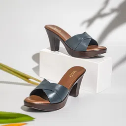 Inc 5 Party Block Sandals with Bows-10