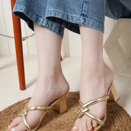 DressBerry Party Block Sandals-49