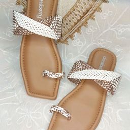 DressBerry Women Textured One Toe Flats-image-48