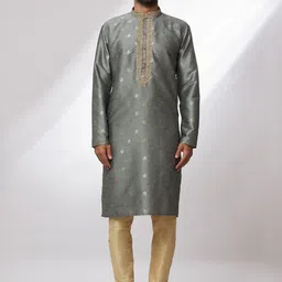 Samyukta Singhania Men Embroidered Regular Thread Work Kurta with Churidar-10