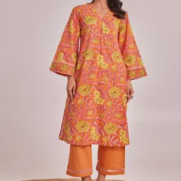 TARA-C-TARA Floral Block Printed V-Neck Pure Cotton Tunic With Palazzo-image-50