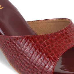 CRIMZON Textured Block Peep Toes image 4