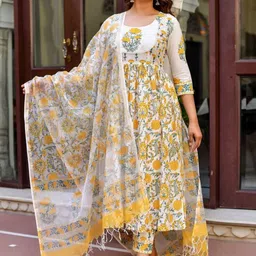 KLOSIA Women Floral Printed Regular Kurta with Trousers & Dupatta-54