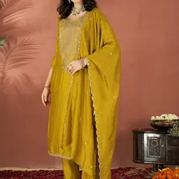 Anouk Women Ethnic Motifs Embroidered Regular Thread Work Kurta with Trousers & With Dupatta image 3
