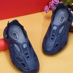 DOCTOR EXTRA SOFT Men Croslite Clogs-35